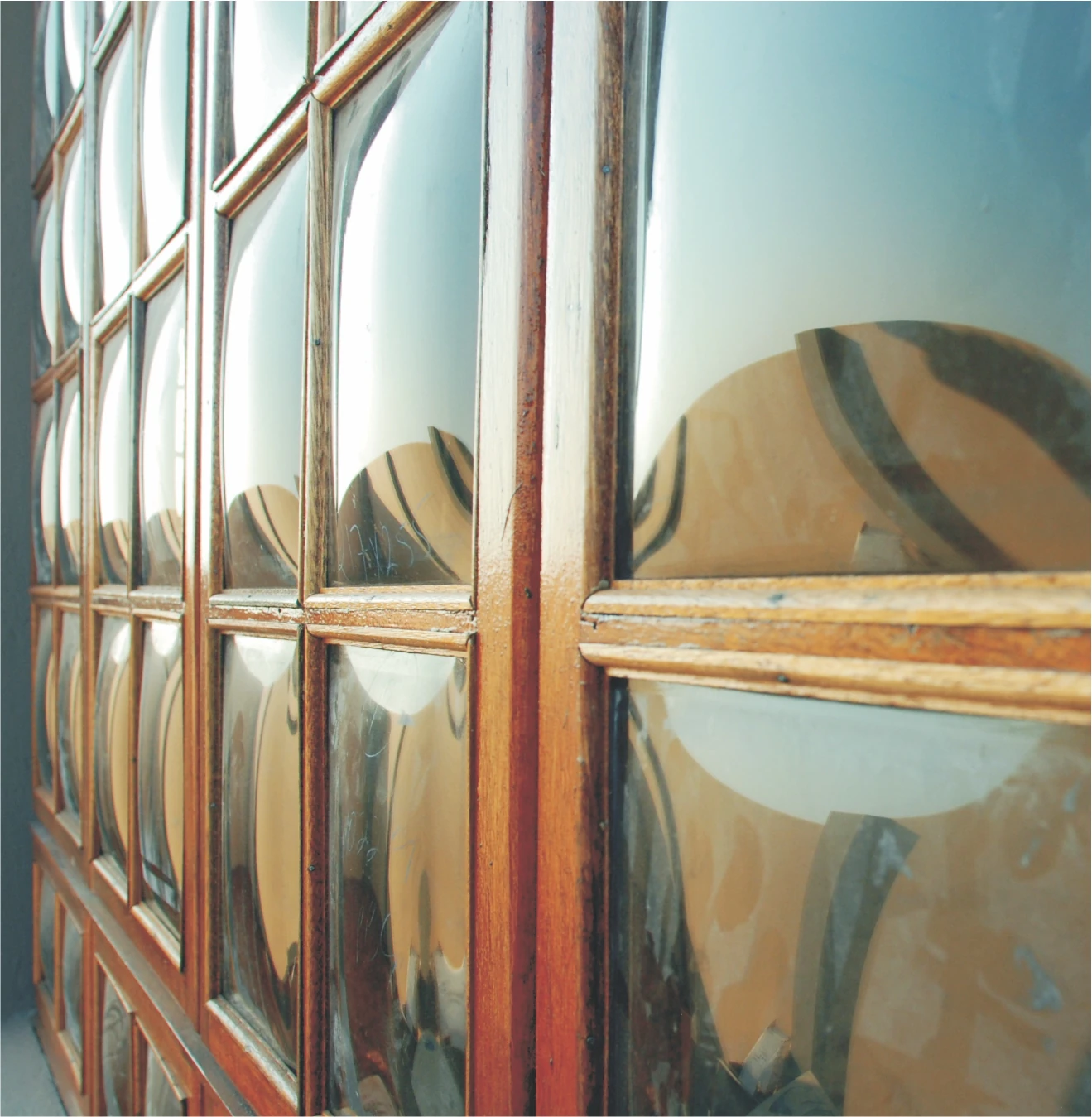 Cottage collection moulda glass